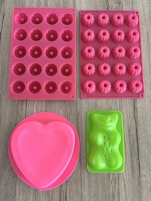 4x Silikonbackform, Minigugelhupf- Herz - Bär - Pink - Grün - Bild 1 von 2
