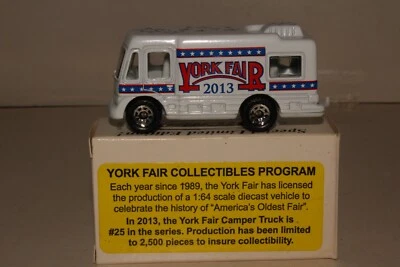Cámper Matchbox 2013 York Fair con caja Foto 1 de 4