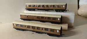 OO gauge EXCELLENT Hornby Tri-ang Thompson LNER Teak Coach Brake 1870 3rd 1010 - Foto 1 di 5
