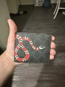 GUCCI Supreme Canvas Kingsnake Bifold Black Wallet - Picture 1 of 4