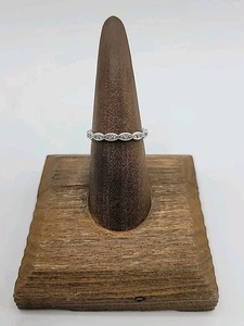 Anello Pandora Argento Sterling 925 Zirconi Foglie Scintillabili Circa Misura 7 3/4 - Foto 1 di 9