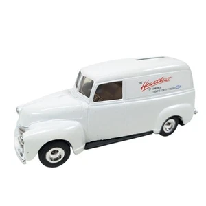 9873 ERTL 1950 CHEVY PANEL DELIVERY TRUCK THE HEARTBEAT OF AMERICA COIN BANK - Picture 1 of 7
