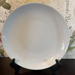 (2) Platos de cena cupé Pottery Barn GRAN BLANCO 11” aptos para microondas/lavavajillas - Imagen 1 de 5