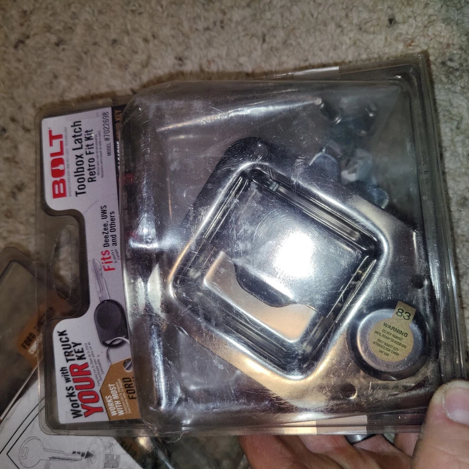 PERNO para caja de herramientas pestillo Ford 7022698 Foto 1 de 4