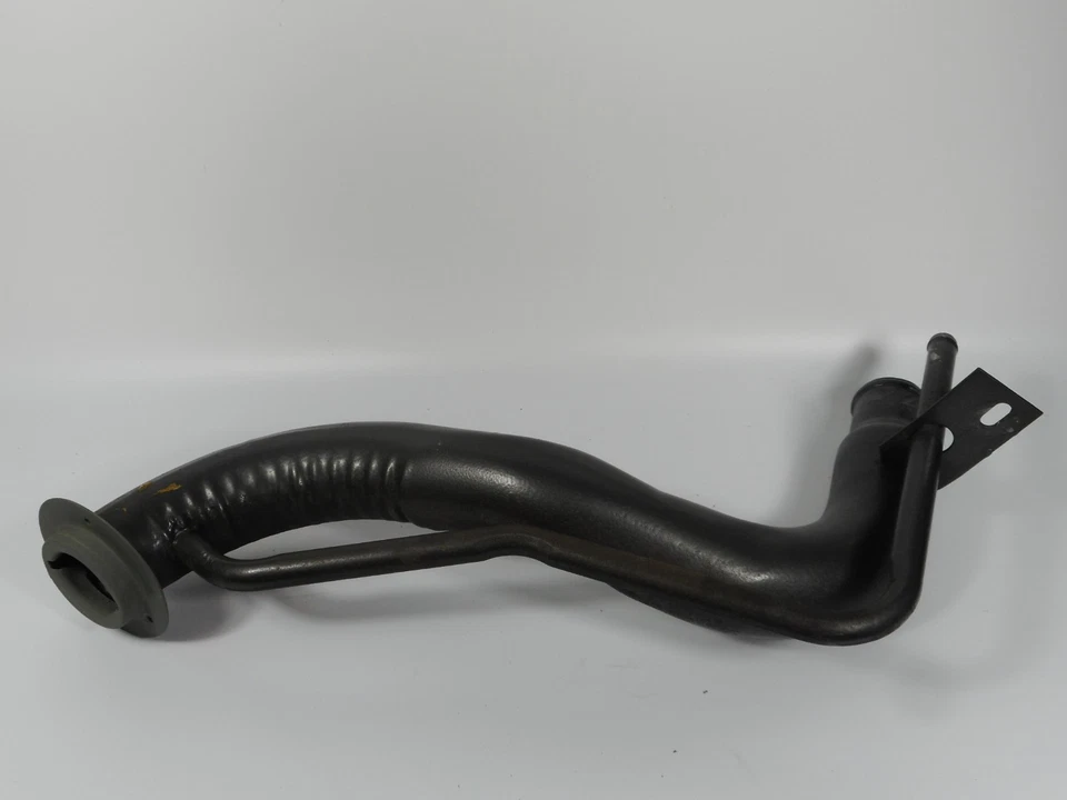 Tubo de llenado del tanque de combustible Early Bronco - Tanque principal trasero - Ford Bronco 1966-76 Foto 1 de 1