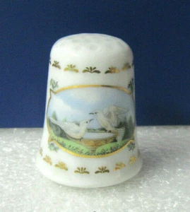 Thimble Collector's Club DOVES THIMBLE Bavaria West Germany - Picture 1 of 2