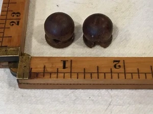 Vintage Brown Radio Knobs 2pc 1930s Hardwood 5/8” Dia. 5/8” High, One Damaged - Bild 1 von 4