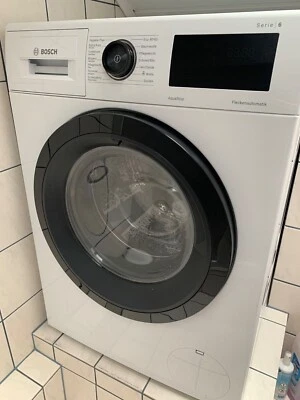 BOSCH WAU 28 R 02 Serie 6 Waschmaschine (9 kg, 1351 U/Min., A) 59.8 x 84.8 x 59  - Bild 1 von 4