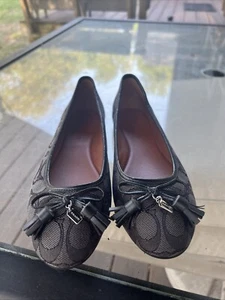 Ballerine Coach Benni taglia 7,5 US in argento nero charms Coach - Foto 1 di 1