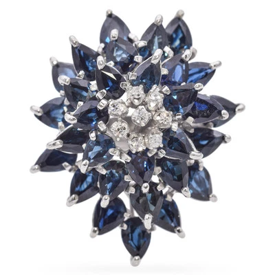 Anillo llamativo vintage con racimo de zafiros y diamantes en aleación de metales preciosos Foto 1 de 4