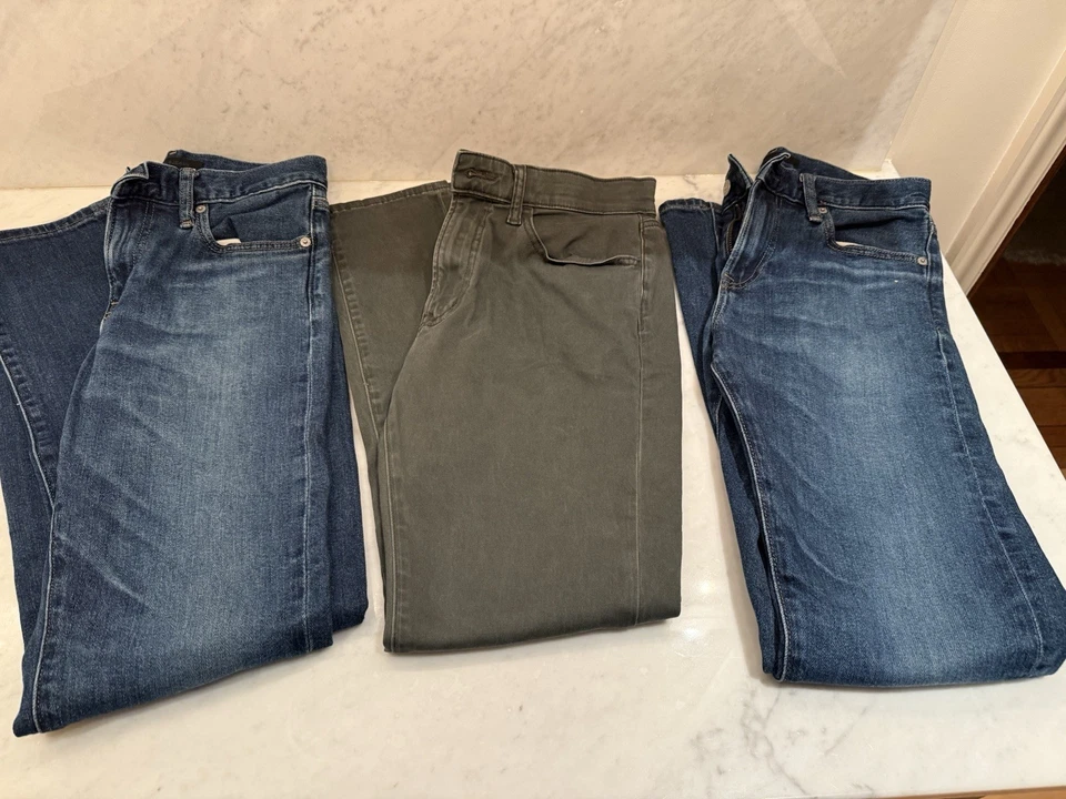 Uniqlo Men’s Jeans Bundle Size 27 – Slim Fit Denim + Grey Pants – Lot of 3 - Image 1 of 1