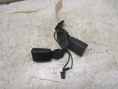 Hebilla de cinturón trasera derecha doble correa se adapta a Audi A1 Sportback Facelift (8XA) Foto 1 de 3