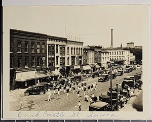 1930er Foto Schloss St. Seneca New York Marching Band Street View Parade Autos - Bild 1 von 4