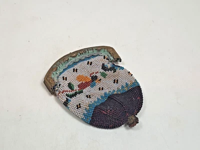 PORTE MONNAIE ANCIEN DECOR DE PERLES NAPOLEON III ABEILLE INSECTE - Photo 1/4