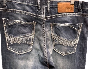BKE Tyler Straight Leg Jeans Mens 34x29 Stretch Buckle Thick Stitch Whiskering - Picture 1 of 7