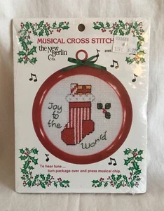 NEU The Berlin Co. Musical gezähltes Kreuzstich-Weihnachtsset - Freude an der Welt - Bild 1 von 4