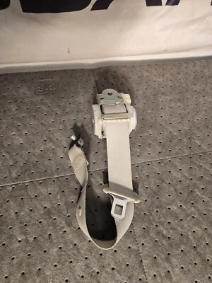 Conjunto cinturón seguridad trasero Subaru Outback Legacy 2005-2009 lado del conductor izquierdo Foto 1 de 3