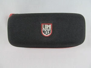 Estuche de almacenamiento acolchado con cremallera para gafas de sol LUMINOX - Imagen 1 de 11
