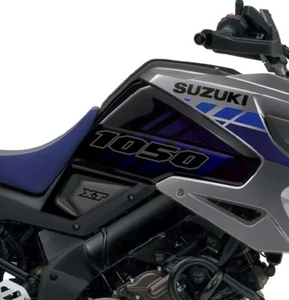 Adesivi Laterali Serbatoio per Suzuki V-Strom 1050 XT 2022 L-139 Grey Aspen - Picture 1 of 2