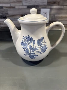 Pfaltzgraff Blue Yorktowne 48 oz. Beverage Server & Lid # 490 - Picture 1 of 5