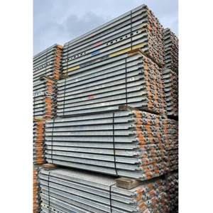 gebrauchter Stahlbelag 2,57 x 0,32 U - Stahlboden Layher Assco MJ Baugerüst - Bild 1 von 2