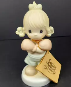 Precious Moments Faith is a Victory Girl with Boxing Gloves Figurine # 521396 - Picture 1 of 10