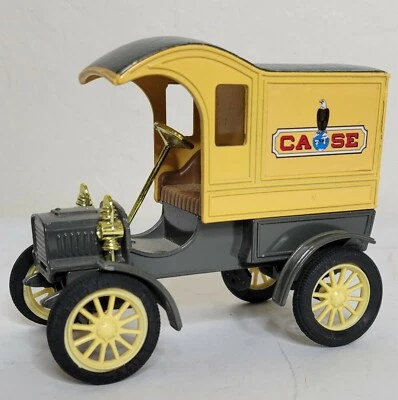 Ertl Locking Replica 1905 Ford First Delivery Car  Bank Diecast  CASE TRACTORS - Image 1 of 4
