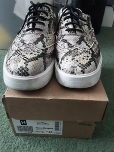 Clarks Hero Brogue Women's Grey Snakeskin Style Leather Brogues UK Size 6.5 - Picture 1 of 4