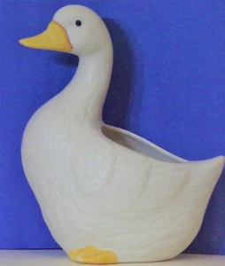 Goose Planter - 5 1/2" long x 6 3/4" tall approx. x 3 3/4" wide- ? vintage - Picture 1 of 3