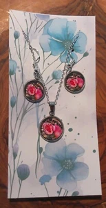 Cabochon Schmuckset Ohrringe Und Halskette Rose mit Instrument  - Bild 1 von 4