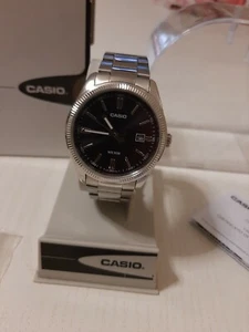 Casio MTP-1302D-1A1VDF 39 mm Cassa Argento in Acciaio, Cinturino Argento in Ac… - Foto 1 di 6
