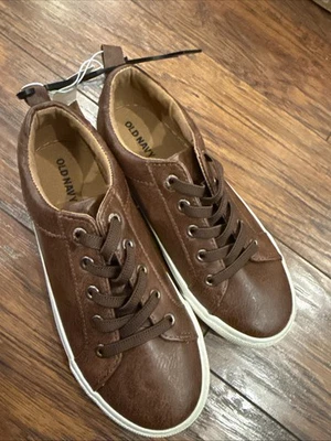 Zapatos sin cordones Old Navy para niños jóvenes talla 5,5 marrón imitación cuero plantilla acolchada nuevos con etiquetas Foto 1 de 3