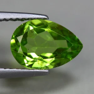 2.06 Cts_Great Loose Gemstone_100 % Natural Unheated Green Peridot_Pakistan - Picture 1 of 3