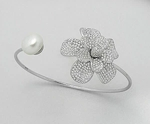 Solid Sterling Silver CZ Flower and Pearl Cuff Bangle Bracelet 15g Fits 7"-8" - Picture 1 of 3