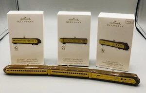 2010 Hallmark Lionel Union Pacific Train Streamliner Locomotive & 2 cars - Picture 1 of 5