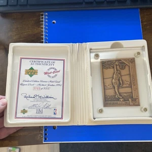Michael Jordan 1991 cubierta superior edición limitada bronce como nuevo/5000 con certificado de autenticidad Bulls - Imagen 1 de 2