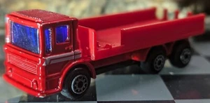 Maisto Pipe Truck Red Diecast /Plastic Toy Car 1/64 No Pipes - Picture 1 of 6