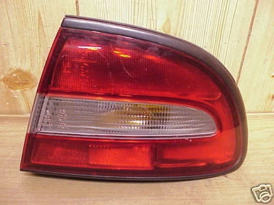 MITSUBISHI GALANT 94 95 96 1994 1995 1996 TAIL LIGHT PASSENGER RH RIGHT OEM - Image 1 of 2