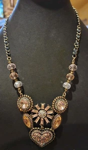 Nuevo COLLAR DE DECLARACIÓN CON ETIQUETA W BETSEY JOHNSON Cristal Corazón y Flor - Imagen 1 de 2