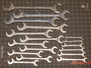 Juego de llaves de extremo abierto con cabezal angular de 4 vías Mac 18 piezas MINUS 1 SAE 3/8" 1 1/2" 17 piezas - Imagen 1 de 8