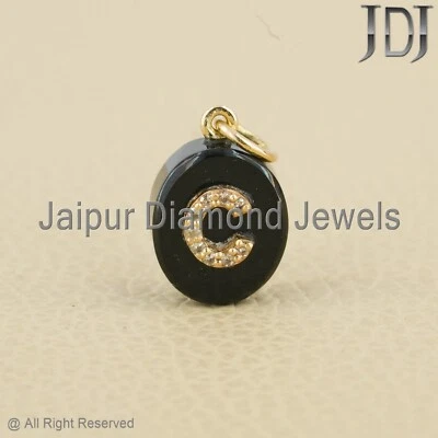 Colgante inicial de diamantes naturales (de la A a la Z) de oro amarillo sólido de 18 k con piedras preciosas de ónix Foto 1 de 4