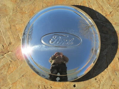 1934 Ford WIRE WHEEL ONLY Hubcaps With Ford Logo - 4, 5 3/4" LIP DIAMETER A6033 - Image 1 of 3