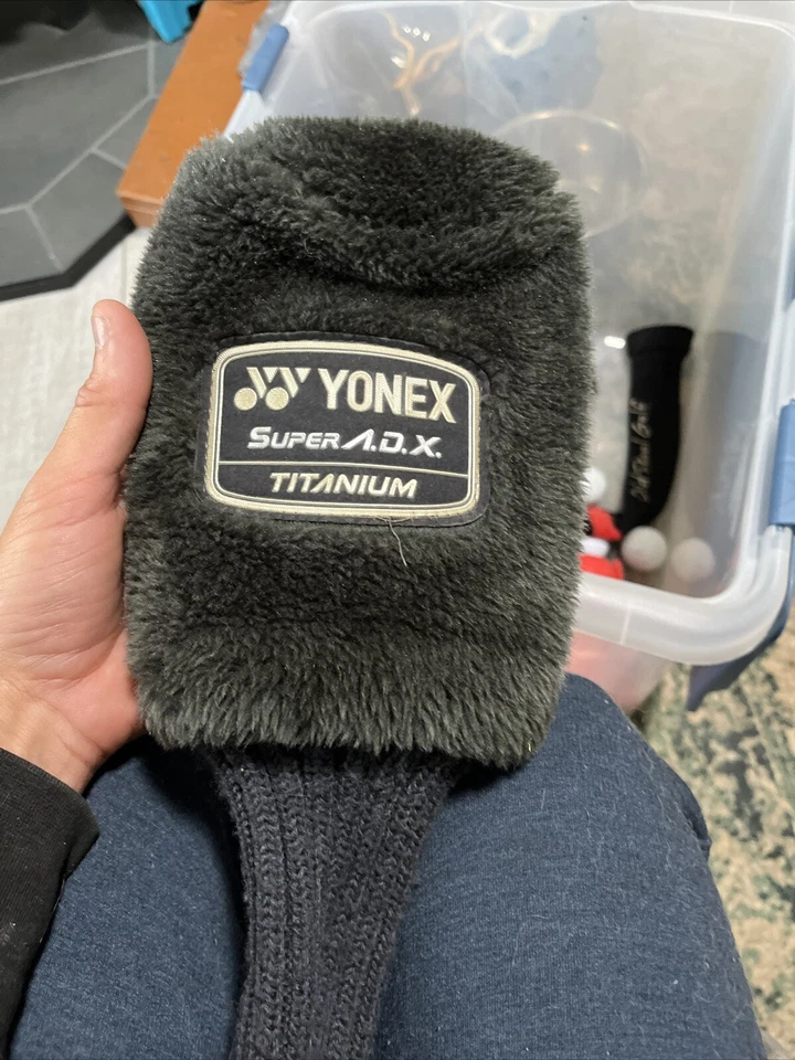 slightly used Yonex Super ADX Titanium Driver headcover - Imagem 1 de 1