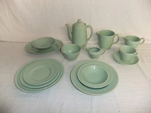 Woods Ware - Beryl - vintage green pottery tableware, stamps may vary - 4E6C # - Picture 1 of 43