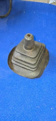 FORD CORTINA MK3 MK4 MK5 GEARSTICK RUBBER GAITER ORIGINAL 71BG7277CA 205 157 - Image 1 of 2