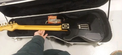 Vintage Washburn 600-s Steve Stevens Guitar  Please Read Description  - Image 1 of 4