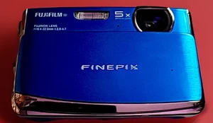 Fujifilm Finepix Z70 12.2 Mega Pixel 5X Digital Zoom Blue With Case - Picture 1 of 8