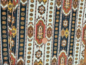 FABRIC REMNANT LIGHT WEIGHT ABSTRACT DESIGN COTTON 2 YDS X 44" - Picture 1 of 3