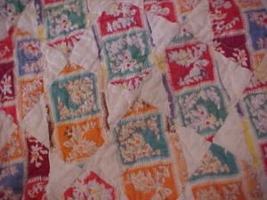 PIECED QUILT, HEXAGONS in SQUARES, FEEDSACK FABRIC, Vintage 1930s - Picture 1 of 4