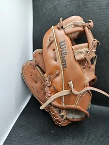 Wilson A2182 George Brett Snap Action Grip-Tite Pocket LHT Baseball Glove - Picture 1 of 5